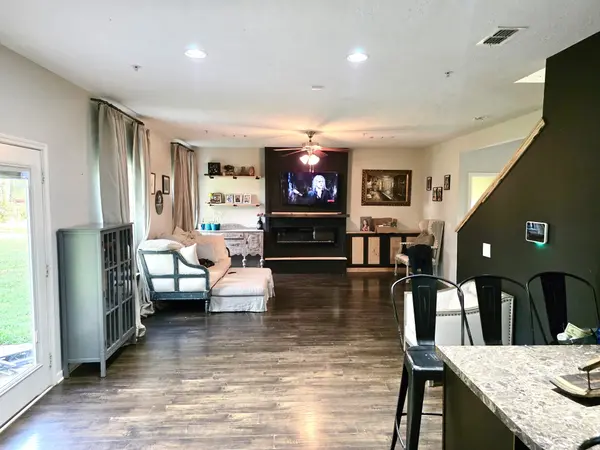 802 Silverhill Dr, Murfreesboro, TN 37129