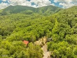113 Little Round Top Ln., Sevierville, TN 37876
