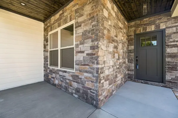 8524 Blanche Road, Ooltewah, TN 37363