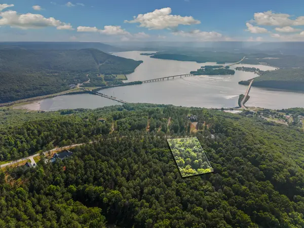 1023 Buck Crossing Dr, Guild, TN 37340
