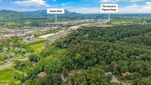 617 Iron Mountain Road, Pigeon Forge, TN 37863