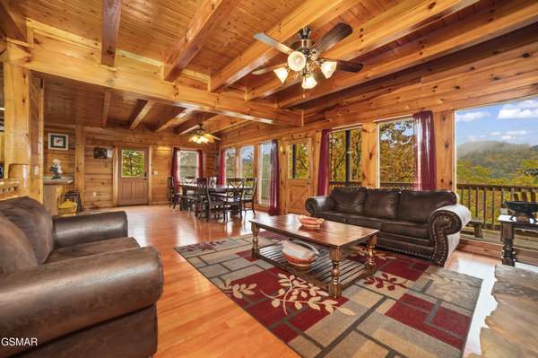 1447 Eagle Cloud Way, Sevierville, TN 37862