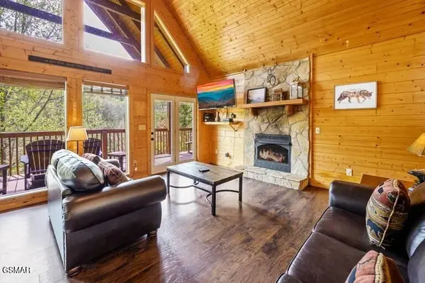 1979 E Mountain View Way, Sevierville, TN 37862