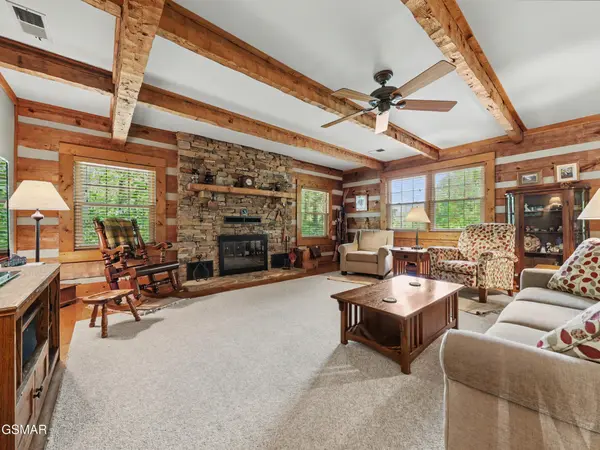 615 N Ownby Drive, Gatlinburg, TN 37738