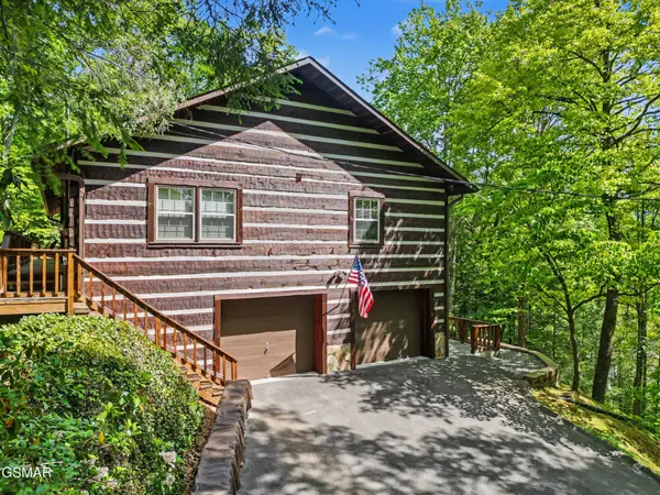 615 N Ownby Drive, Gatlinburg, TN 37738