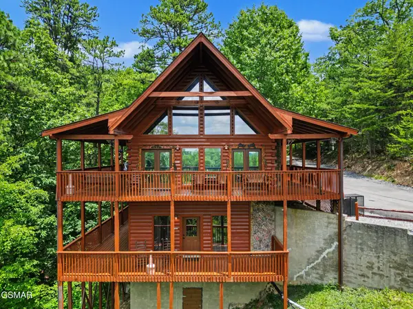 1944 E Mountain Way, Sevierville, TN 37876