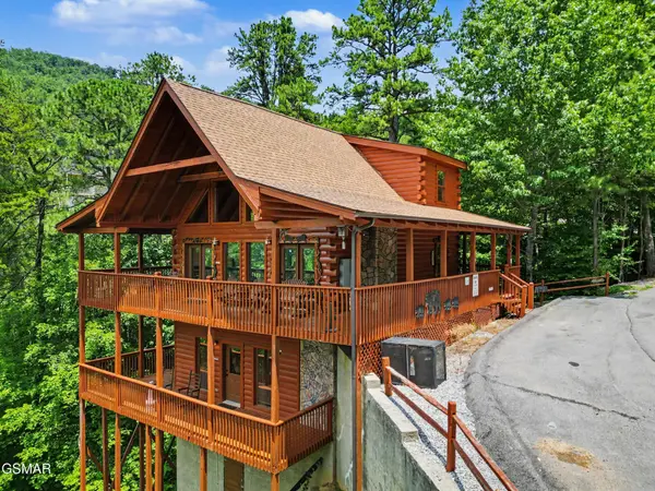 1944 E Mountain Way, Sevierville, TN 37876