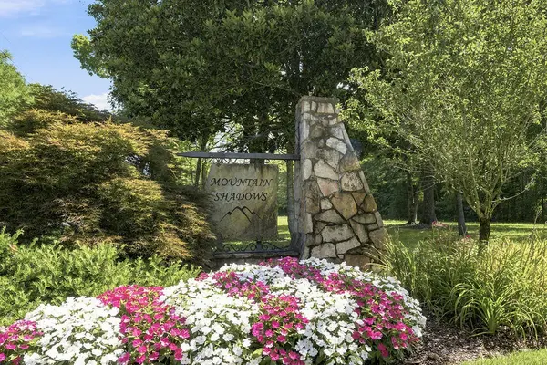 9302 Rockshire Lane, Chattanooga, TN 37421