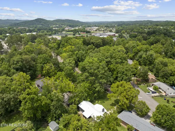 238 N Tulane Ave, Oak Ridge, TN 37830