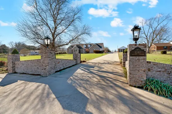 1191 Knights Church Rd, Decherd, TN 37324