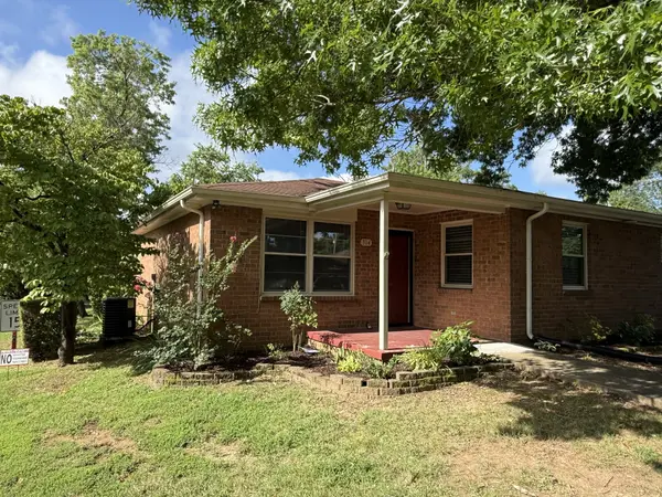 314 Deer Lake Dr, Nashville, TN 37221