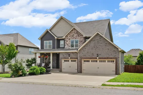 119 Overcrest Ct, Clarksville, TN 37043