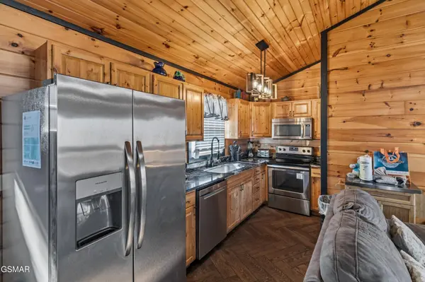 1235 Annes Road, Gatlinburg, TN 37738