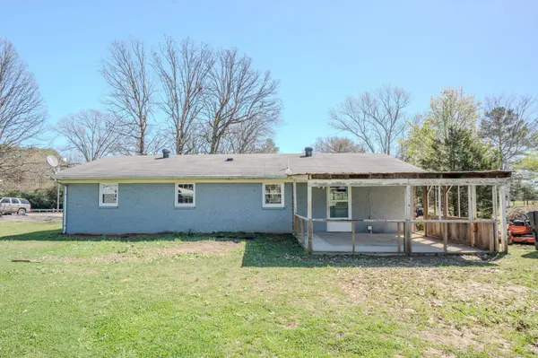705 N Military St, Loretto, TN 38469