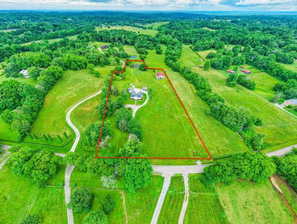 4861 Bethesda Rd, Thompsons Station, TN 37179