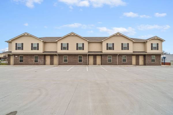 931 Professional Park Dr #4B, Clarksville, TN 37040