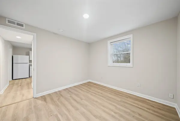 1860 Memorial Dr #C, Clarksville, TN 37043
