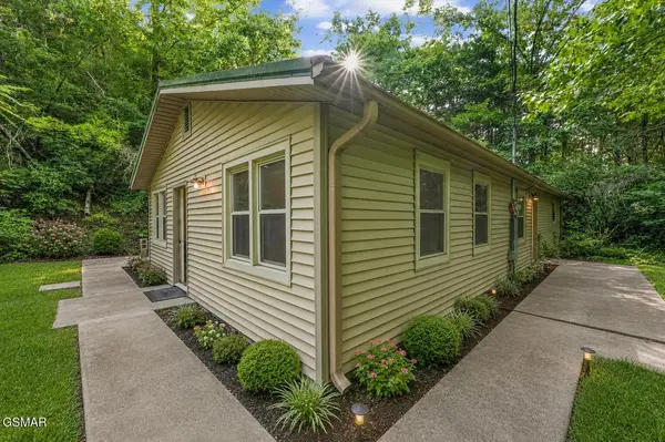 324 Whaley Way, Sevierville, TN 37876
