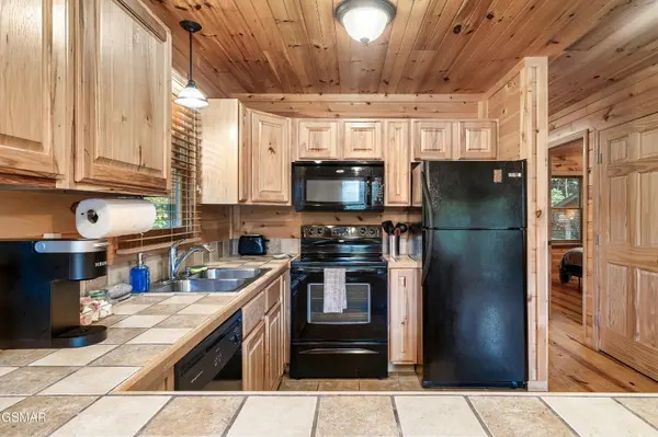 1204 Honeysuckle Lane, Sevierville, TN 37876