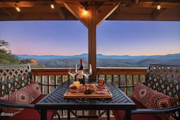 1877 Blue Tick Way, Sevierville, TN 37876
