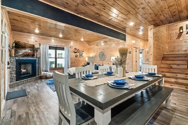 576 Dollywood Lane #UNIT 9, Pigeon Forge, TN 37863