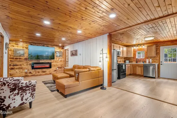 3009 Crestview Court, Sevierville, TN 37862