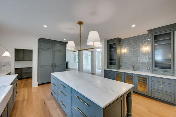 4428 Sheppard Pl, Nashville, TN 37205