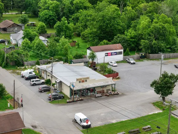 7011 Main St, Christiana, TN 37037