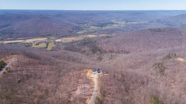 325 Whiskey Way, Jasper, TN 37347