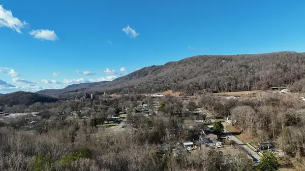 822 W Bates Street, Rockwood, TN 37854