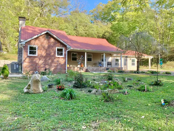 3979 Lem Davis Rd, Cunningham, TN 37052