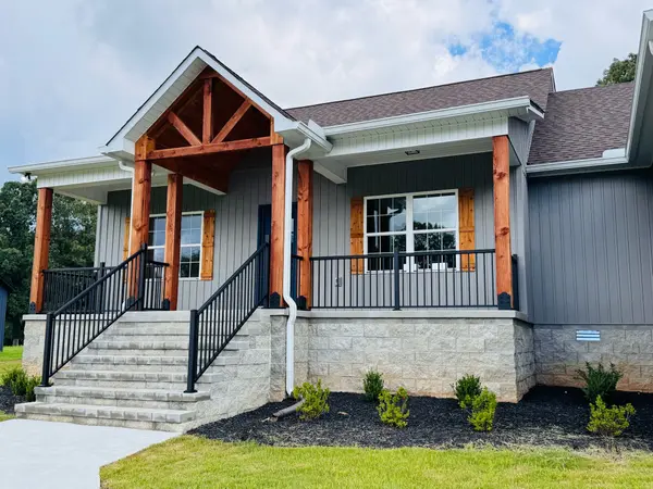 58 Hall St, Lexington, TN 38351