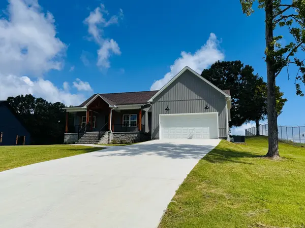 58 Hall St, Lexington, TN 38351