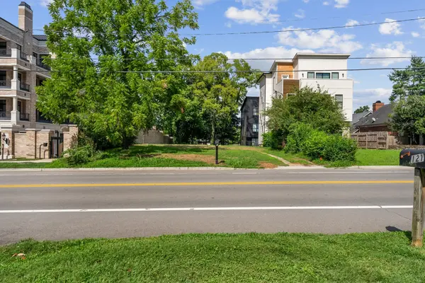 122 Woodmont Blvd, Nashville, TN 37205