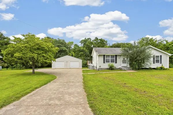 1009 Lynndale Dr, Castalian Springs, TN 37031