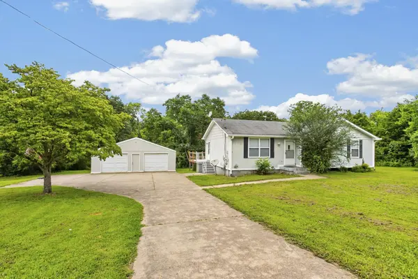 1009 Lynndale Dr, Castalian Springs, TN 37031