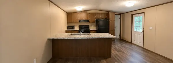 3370 Clifton Rd, Savannah, TN 38372