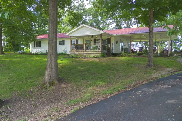 166 Beechview Dr, Clifton, TN 38425