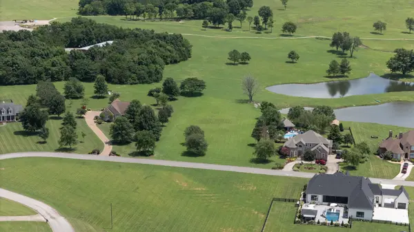 107 Forrest Ct, Shelbyville, TN 37160
