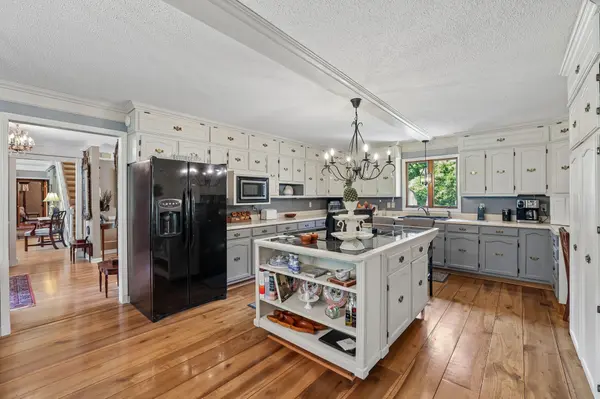 11627 Bell Buckle Rd, Bell Buckle, TN 37020