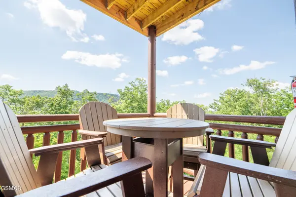 927 Street Of Dreams Way, Gatlinburg, TN 37738