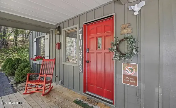725 Sunshine Tr, Gatlinburg, TN 37738