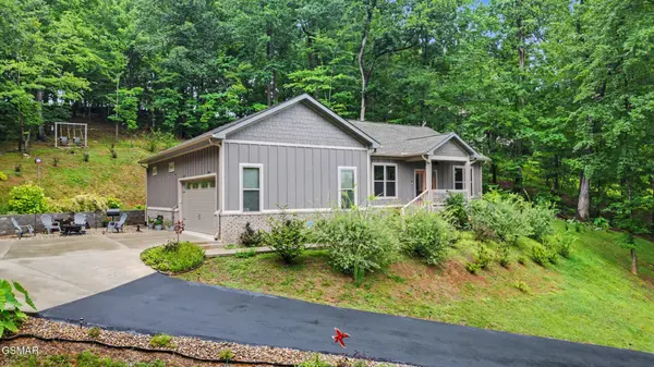 1016 Country Mountain Road, Cosby, TN 37722