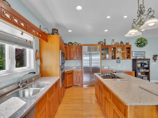 496 Proffitt Ridge Rd, Mooresburg, TN 37811