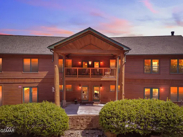 365 Smoky View Road, Gatlinburg, TN 37738