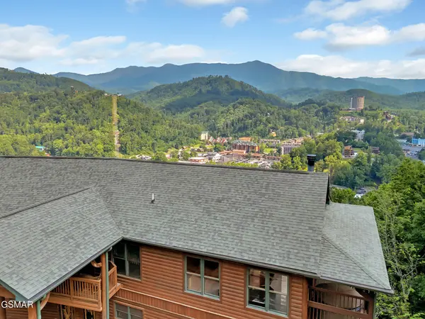 365 Smoky View Road, Gatlinburg, TN 37738