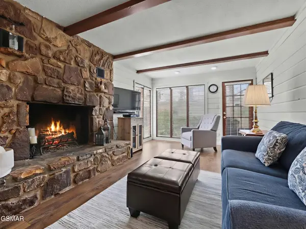 3815 E Parkway #6, Gatlinburg, TN 37738
