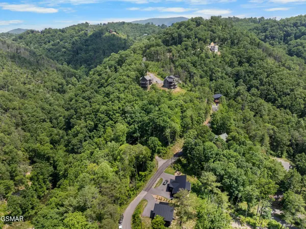 3276 Emerald Springs Loop, Sevierville, TN 37862