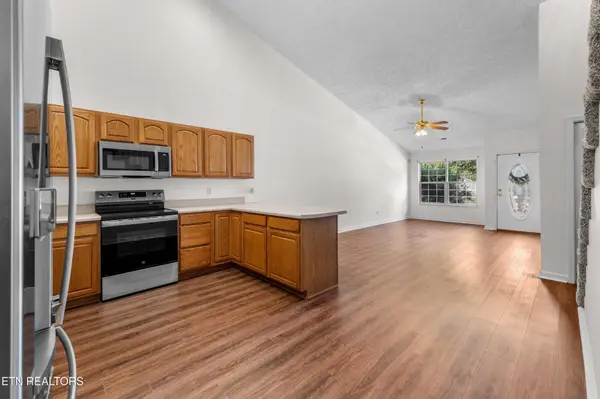 5290 Avery Woods Lane, Knoxville, TN 37921