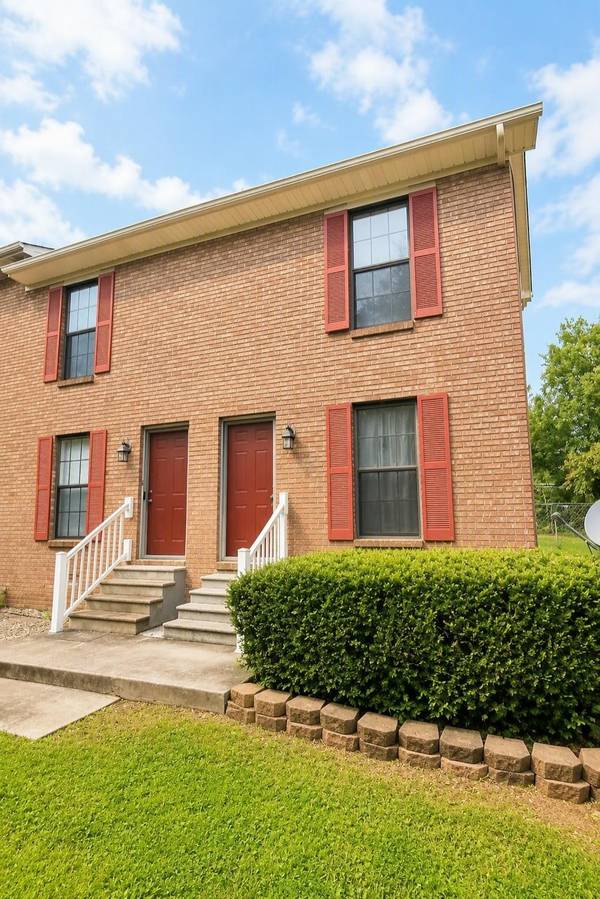 1032 Brookview Dr #13D, Franklin, KY 42134